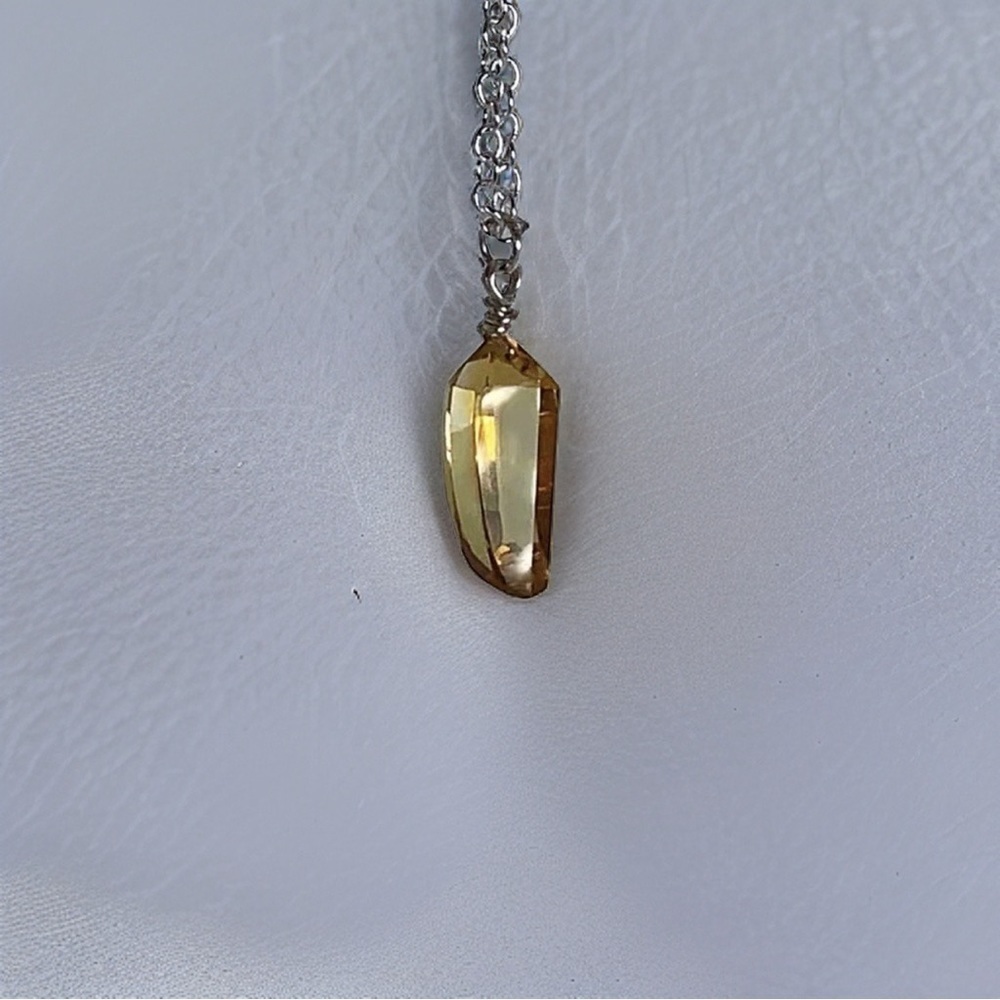 Citrine Gemstone Pendant Necklace!